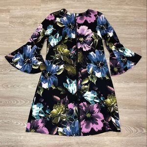 Gabby Skye Floral Printed Bellsleeve Shift Dress